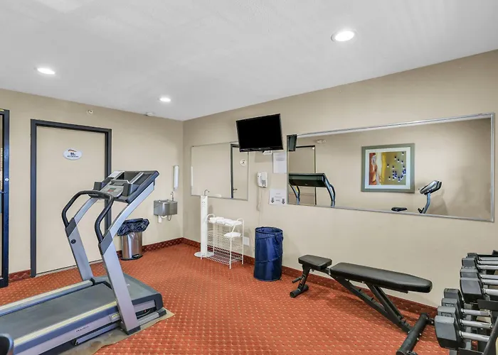 Baymont By Wyndham Cedar Rapids