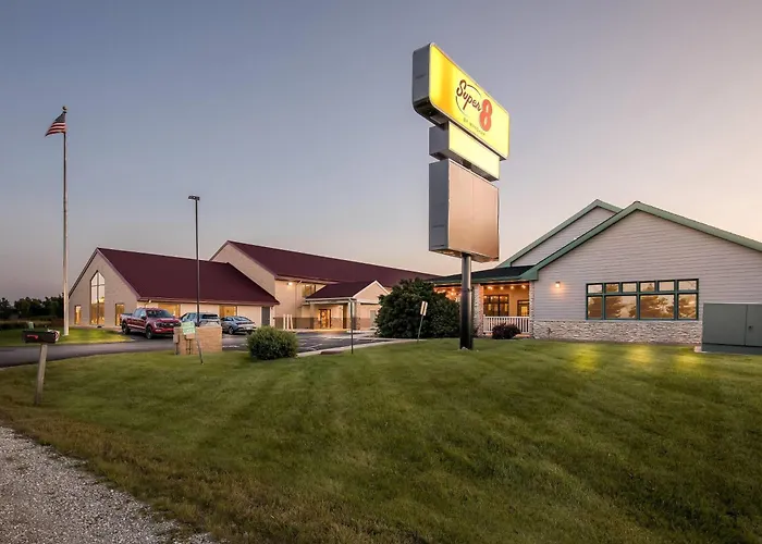 Super 8 By Wyndham Sturtevant Racine