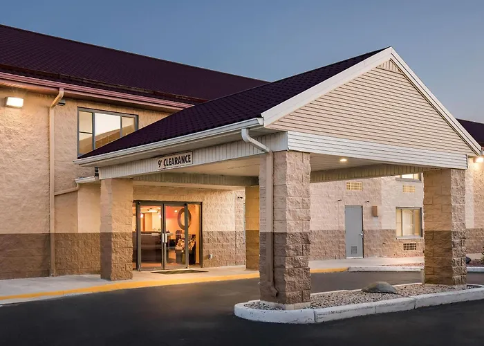 Super 8 By Wyndham Sturtevant Racine
