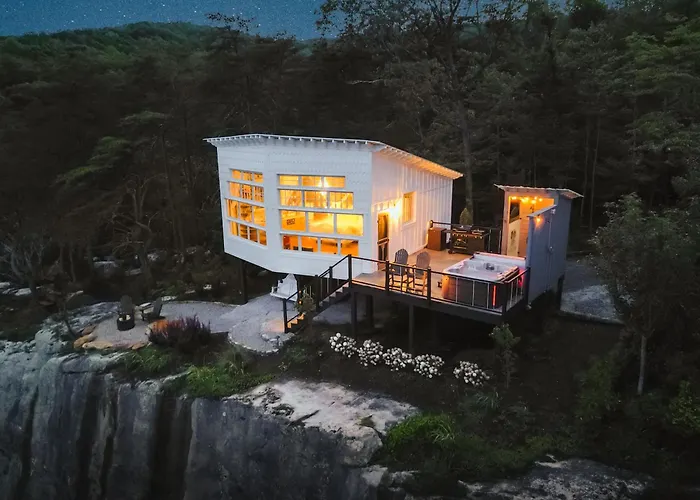 Bolt Farm Treehouse