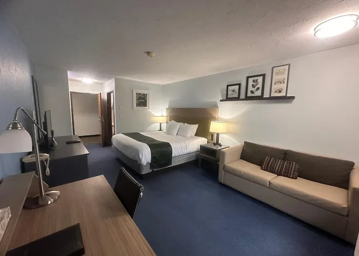 Pictured Rocks Inn And Suites Munising