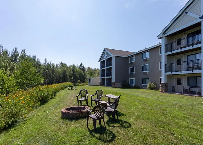 Black Beach Inn By Grandstay