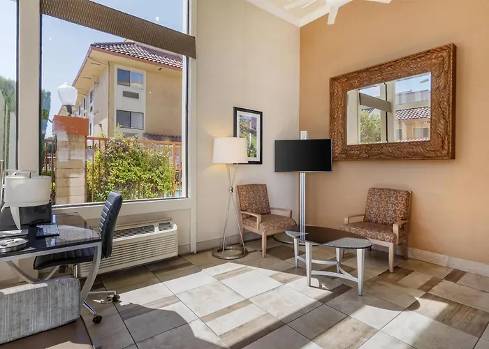 Best Western Plus Inn Of Hayward