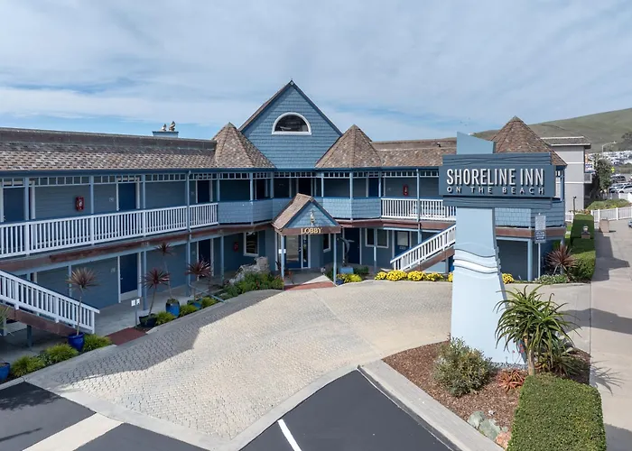 Shoreline Inn...On The Beach
