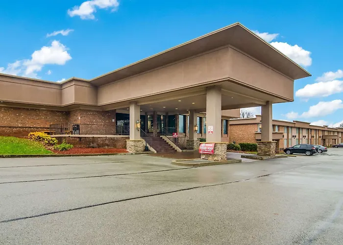 Comfort Inn & Suites Pittsburgh Fox Chapel