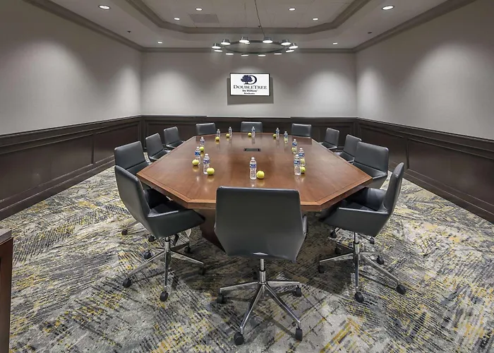 Doubletree By Hilton Modesto Hotel