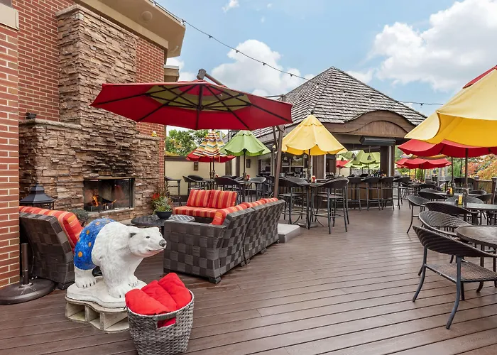 Best Western Plus White Bear Country Inn