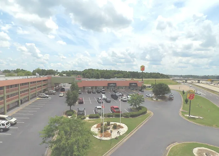 Super 8 By Wyndham Little Rock/Otter Creek