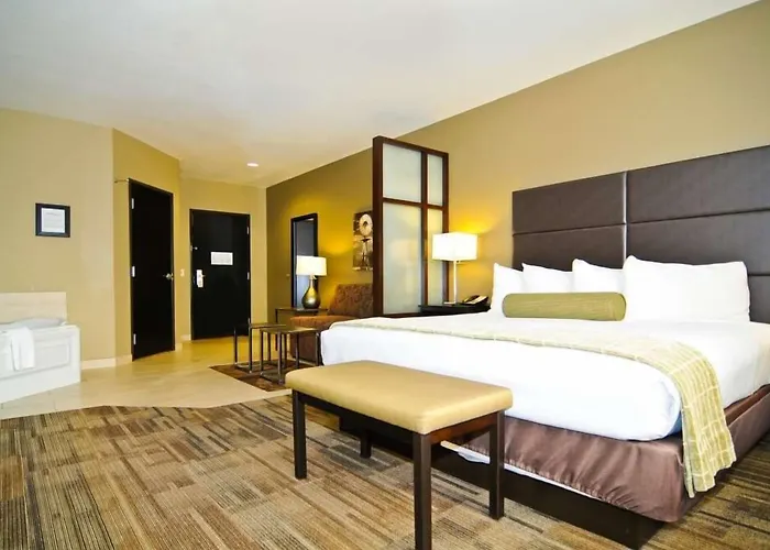 Best Western Plus Night Watchman Inn & Suites Greensburg