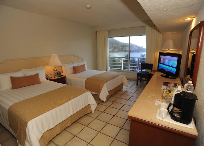 Hotel Emporio Ixtapa