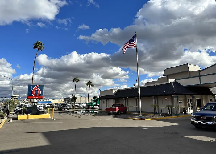 Super 8 By Wyndham Mesa Downtown Near Convention Center