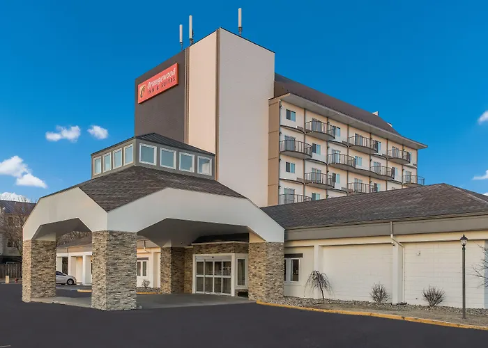 Orangewood Inn & Suites Kansas City Airport