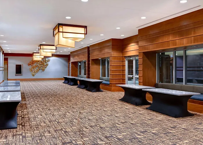 Doubletree By Hilton Phoenix- Tempe