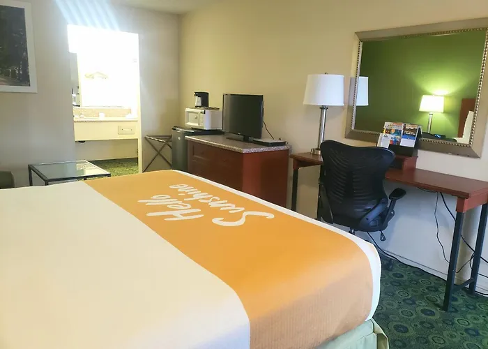 Days Inn By Wyndham Westley