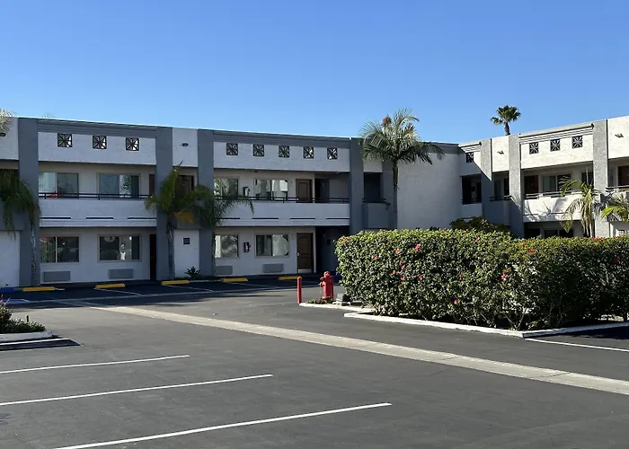 Solara Inn And Suites