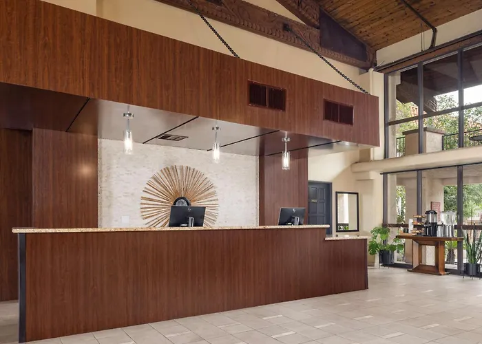 Doubletree Suites By Hilton Tucson-Williams Center