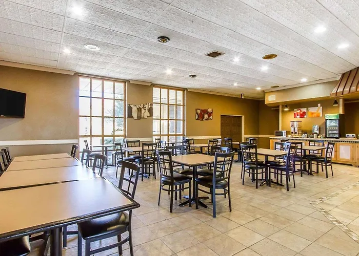 Quality Inn Ada Near University