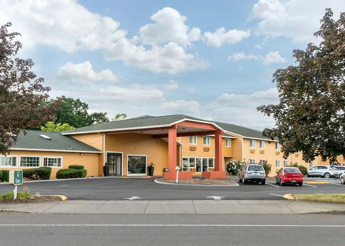 Quality Inn & Suites Albany Corvallis