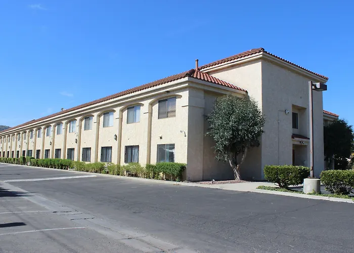 Ocean Gateway Inn Santa Paula