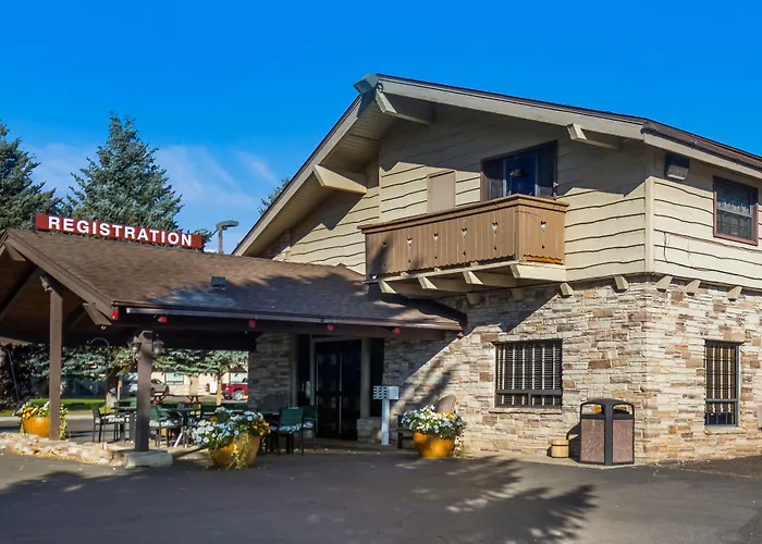 The Inn At Tomichi Village