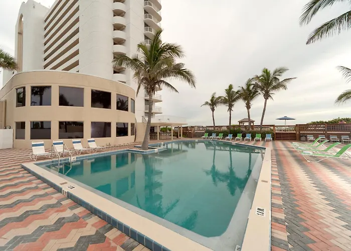 Radisson Suite Hotel Oceanfront