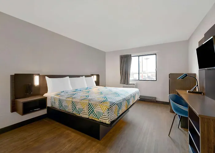 Motel 6-Oak Creek, Wi