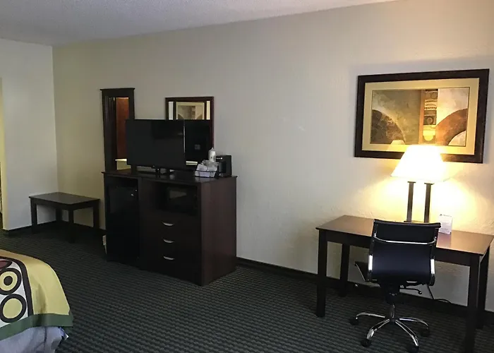 Super 8 By Wyndham Wendover