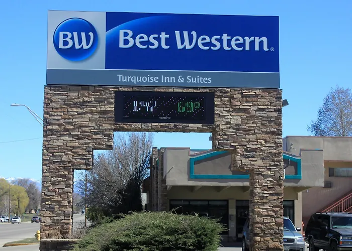 Turquoise Inn & Suites