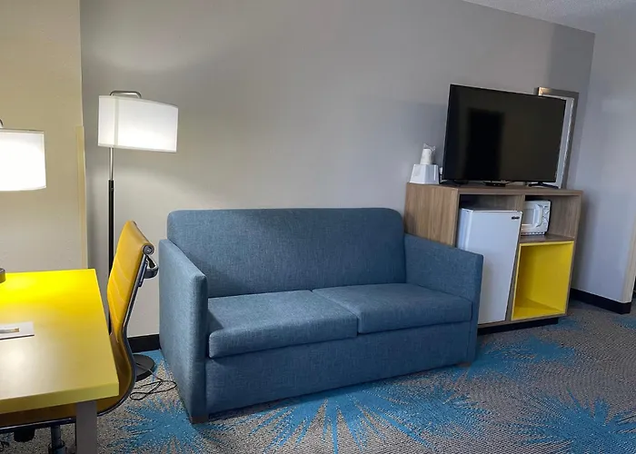 Days Inn By Wyndham Colby