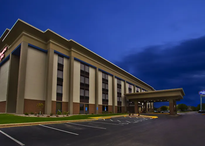 Hampton Inn Appleton-Fox River Mall Area