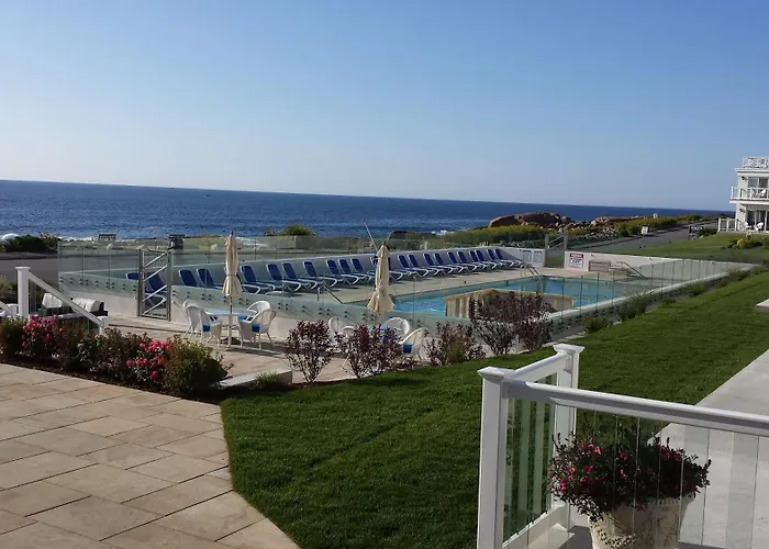 Ocean House Hotel At Bass Rocks Gloucester