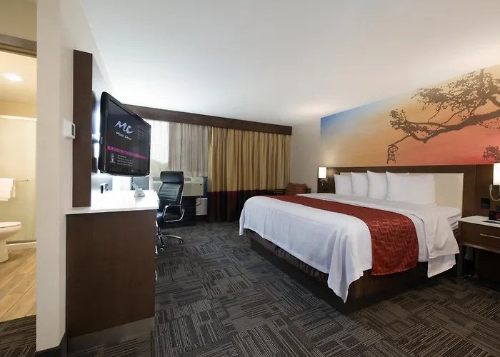 Holiday Inn Brookfield - Milwaukee By Ihg