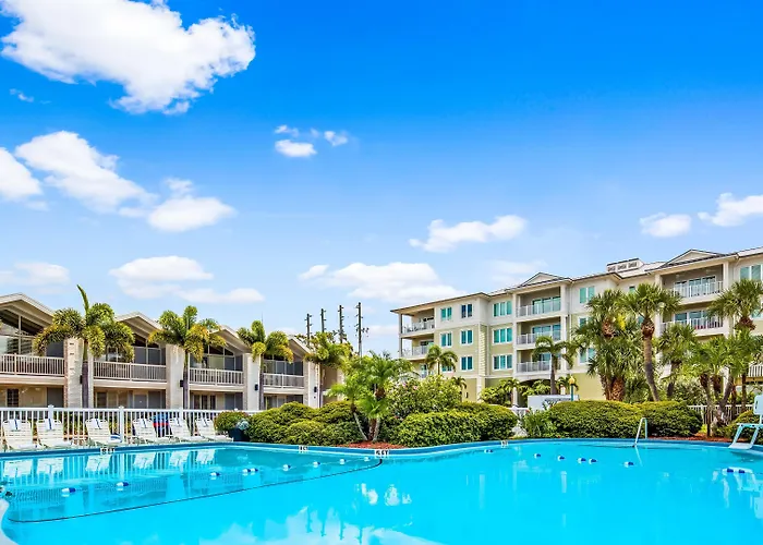 Best Western Plus Yacht Harbor Inn