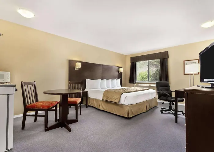 Super 8 By Wyndham West Kelowna Bc