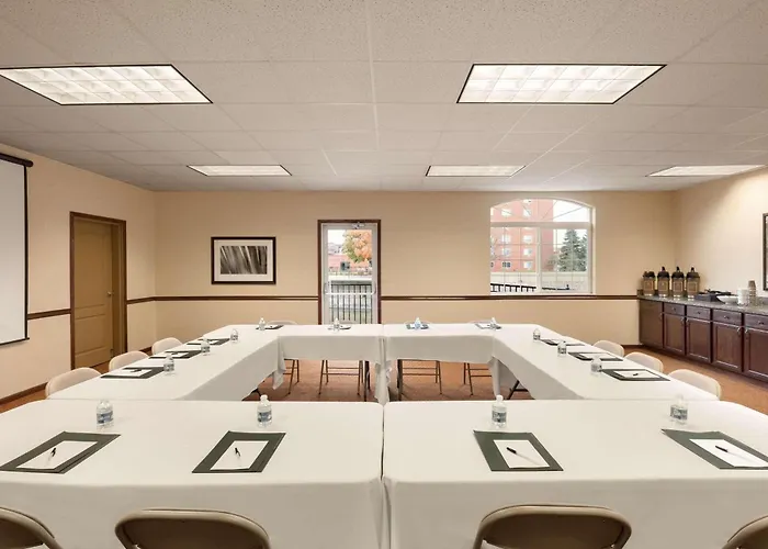 Country Inn & Suites By Radisson, Sioux Falls
