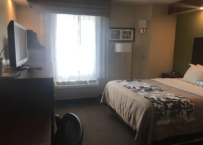 Baymont By Wyndham Flat Rock Hotel