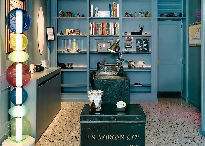The Glam Boutique Hotel & Apt