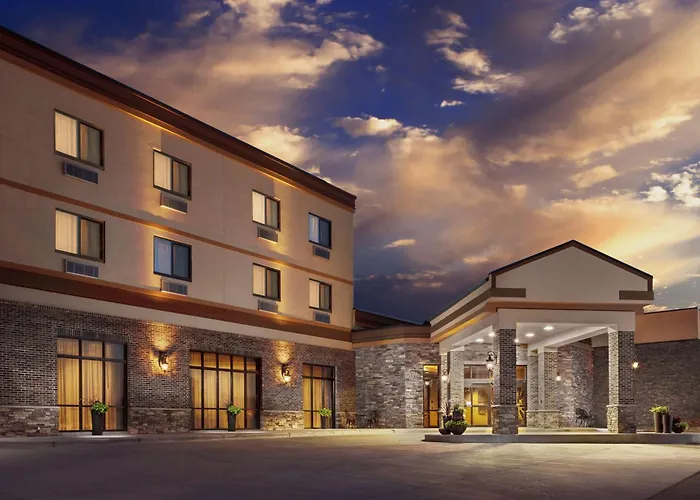 Roosevelt Grand Dakota Surestay Collection By Best Western
