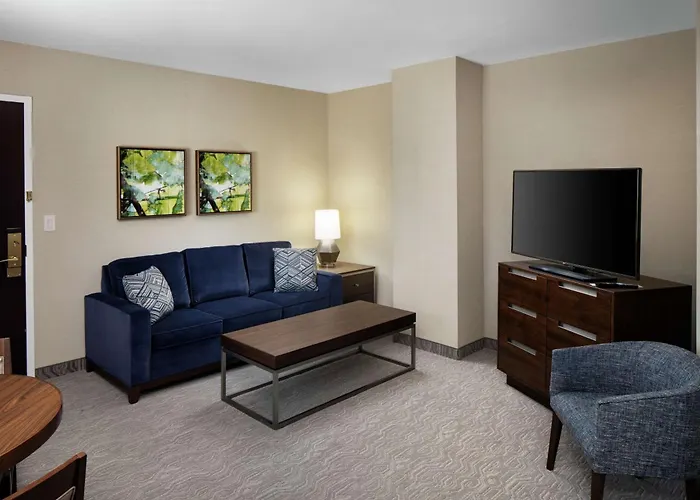 Doubletree By Hilton Nashua