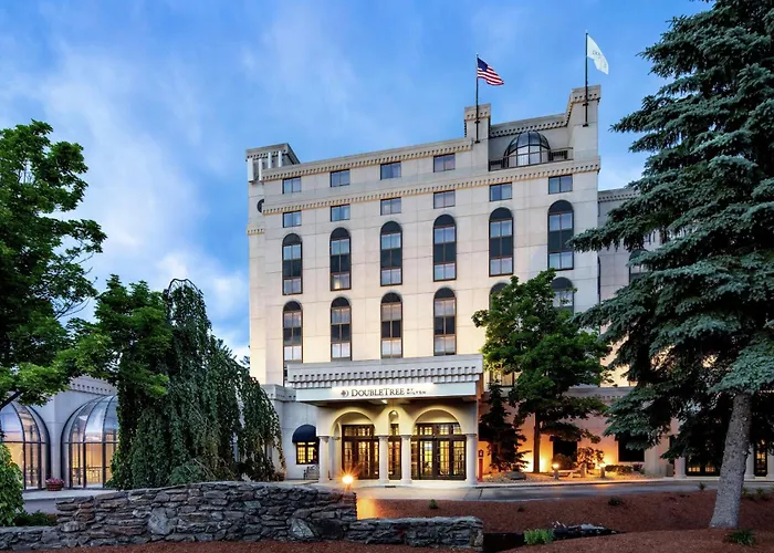 Doubletree By Hilton Nashua
