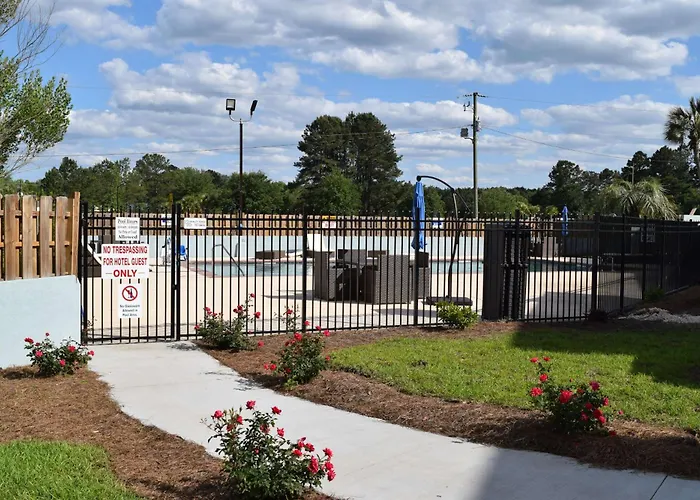 Best Western Plus Hardeeville Inn & Suites