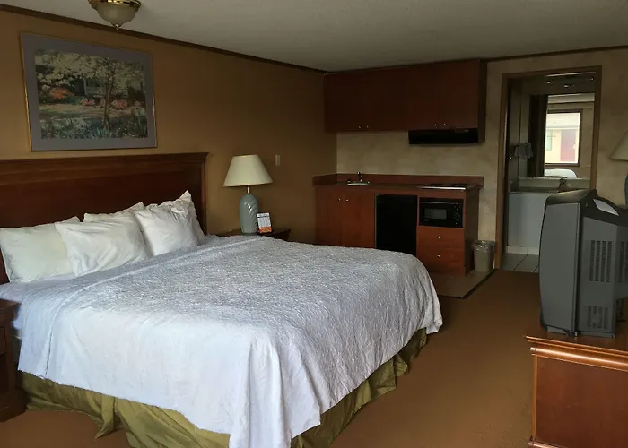 Travelodge By Wyndham Monroe