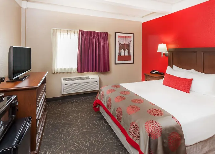 Ramada By Wyndham Hammond Hotel & Conference Center
