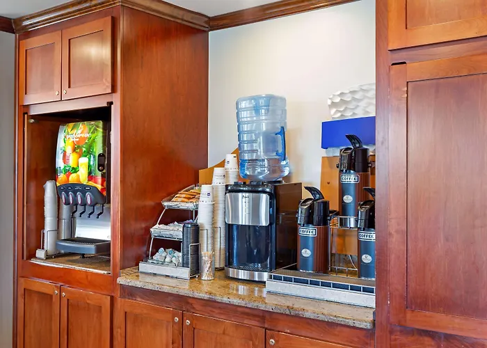 Best Western Plus South Hill Inn