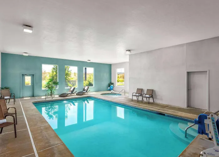 Super 8 By Wyndham Roseburg Hotel