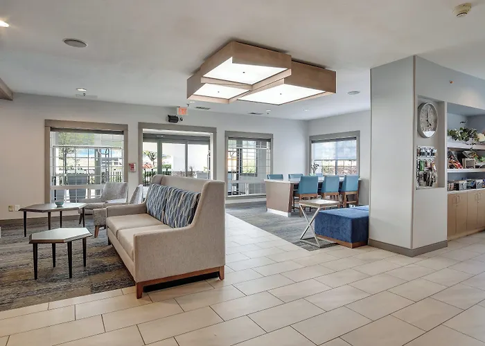 Holiday Inn Express Portland East - Columbia Gorge By Ihg