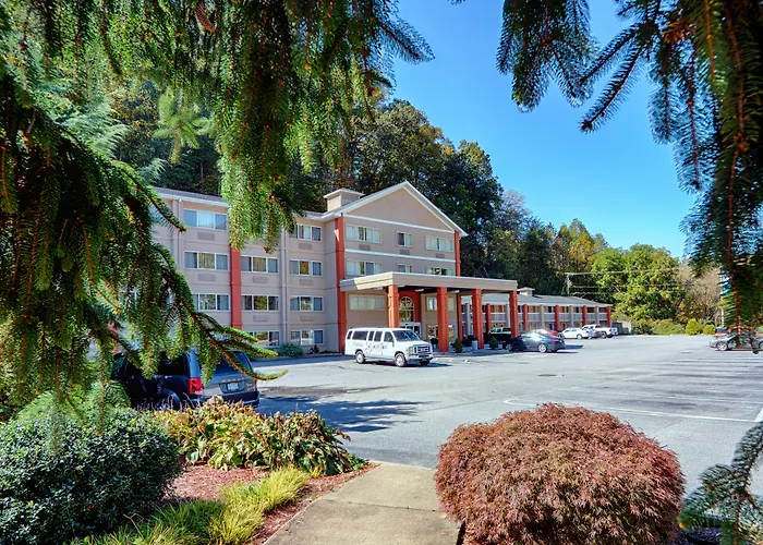 Cherokee Grand Hotel