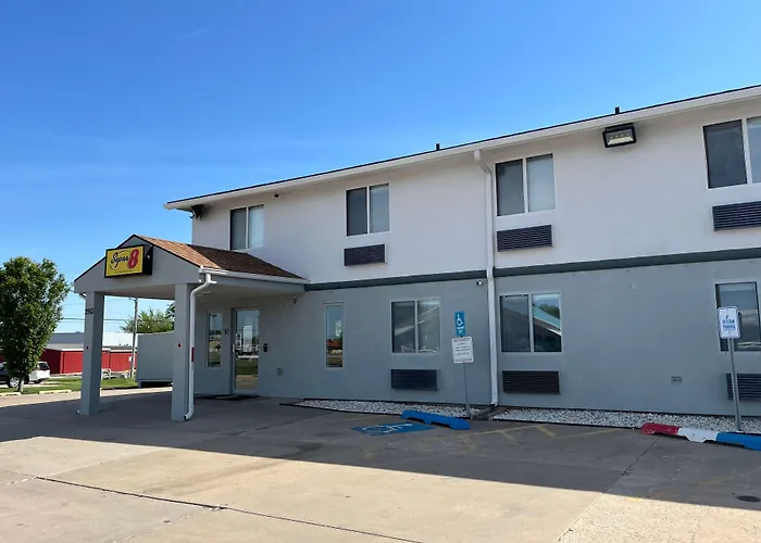 Super 8 By Wyndham Emporia
