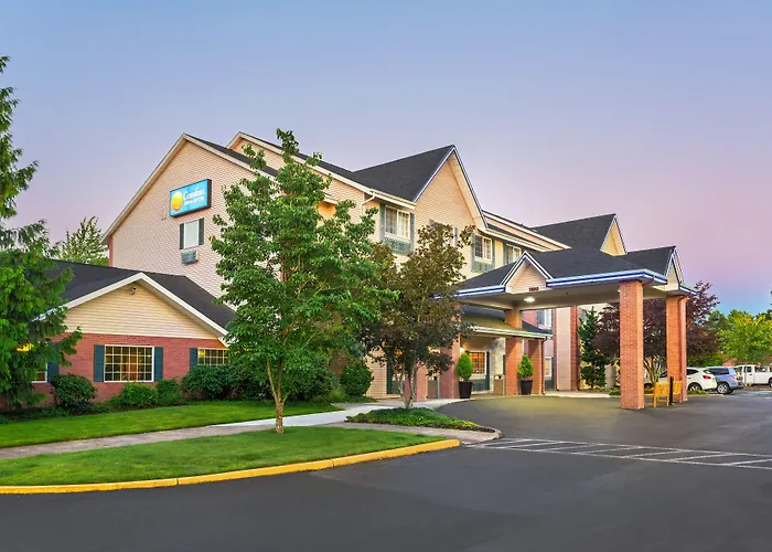 Comfort Inn & Suites Tualatin - Lake Oswego South