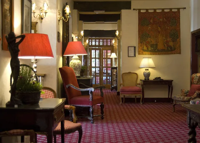 Castle Hotel
